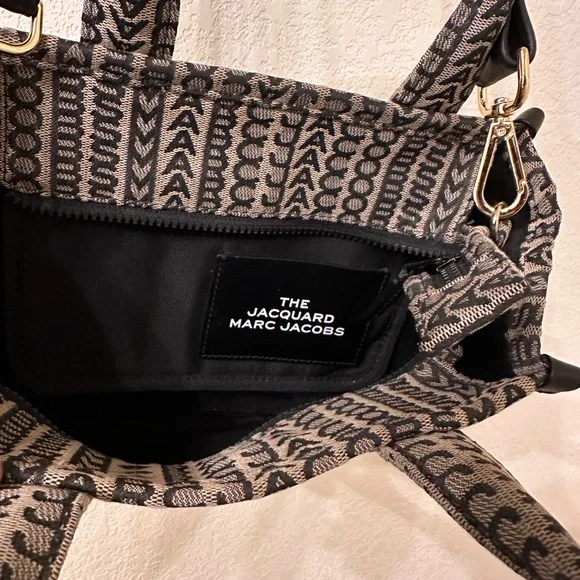 Marc Jacobs The Monogram Jacquard Small Tote Bag W/ Shoulder Strap - Picture 8 of 11